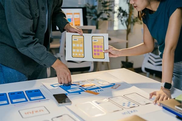 About us at Vixi Agency – digital strategists, designers, and growth specialists
